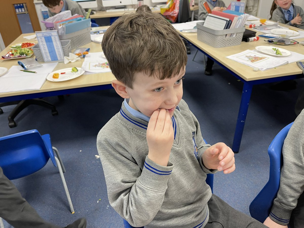 StJBoscoYear2's tweet photo. We have had the best afternoon sampling a variety of foods from the different food groups. https://t.co/A6TZzTOA8G