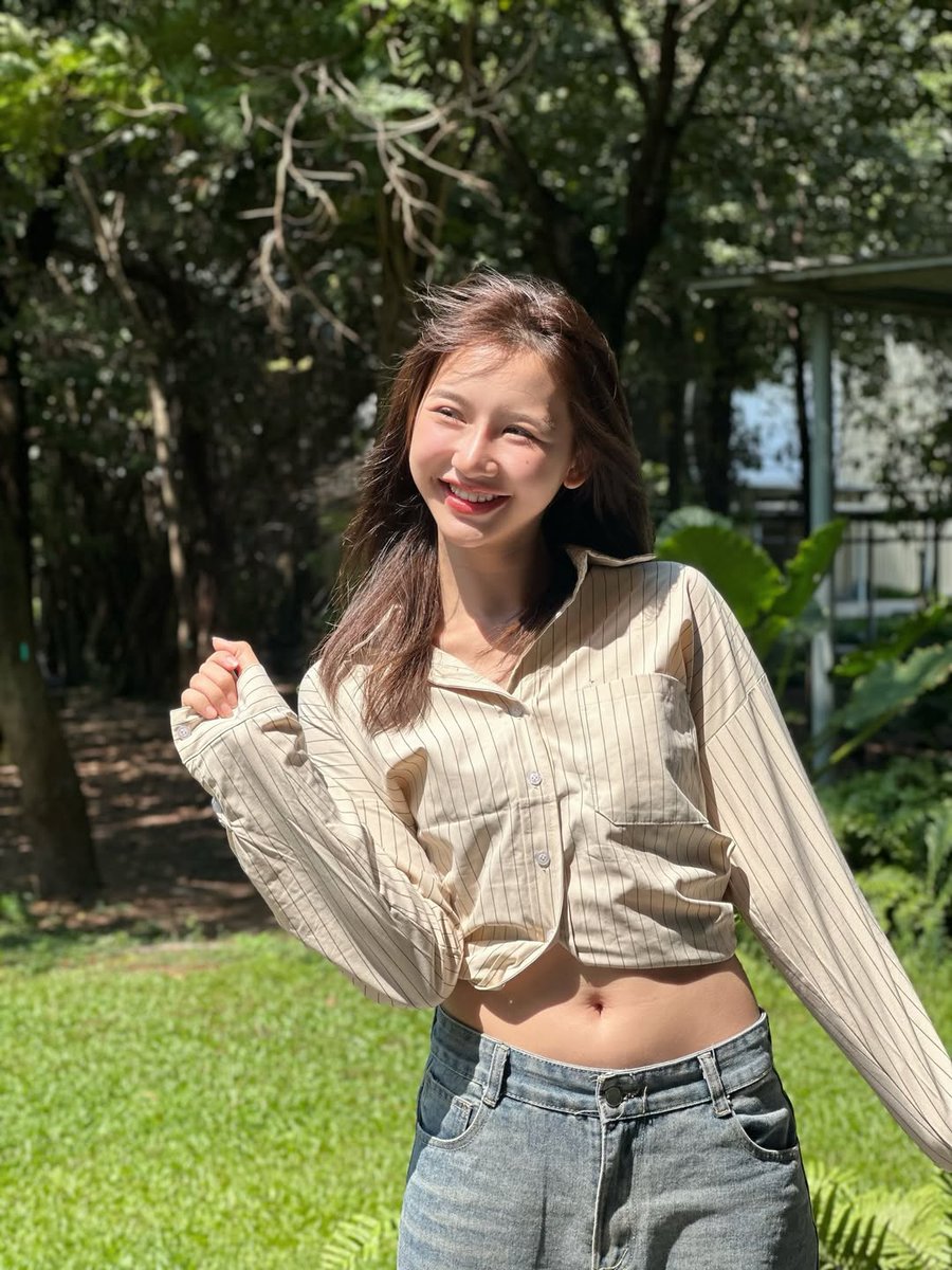 IngfaChino's tweet photo. ไปตัดอ้อยหลังมอกันฮ่ะ; https://t.co/45RnWALely