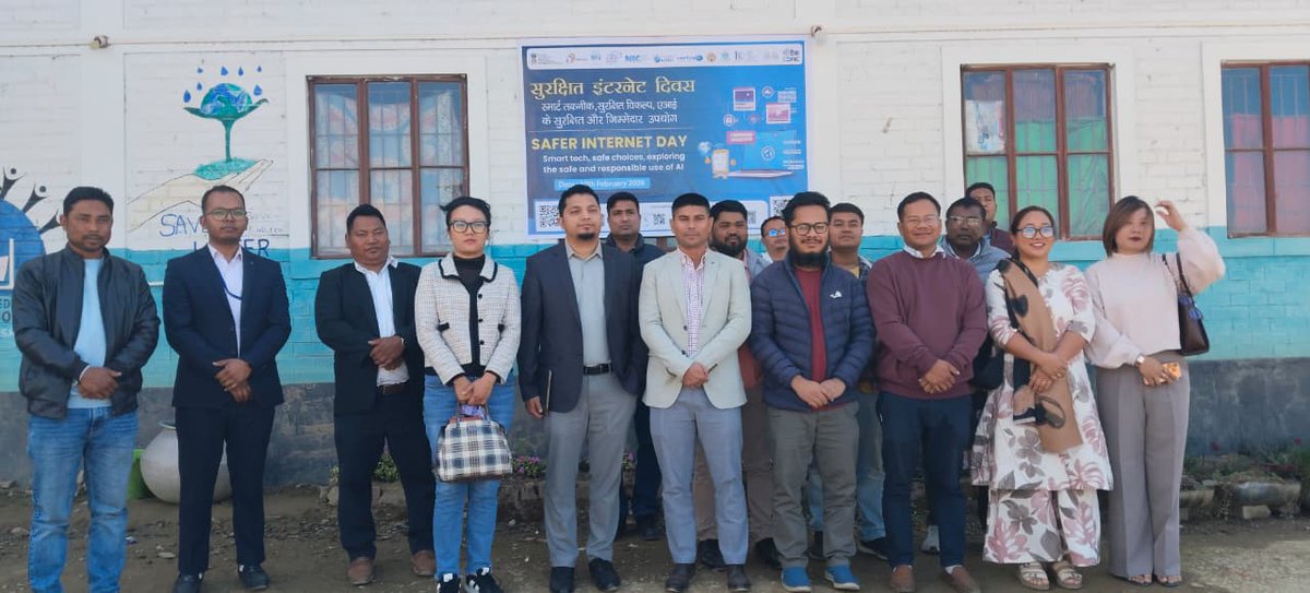 DCTengnoupal's tweet photo. #Tengnoupal marked #SID2026 #Safeinternetday #SIDIndia2026 with a #NIC workshop covering deepfakes, phishing, digital arrest, financial frauds &amp; mental health risks from cyber-blackmail. Students took part in quizzes, shared experiences &amp; learned about reporting #cybercrime https://t.co/rAIAGXdaFk