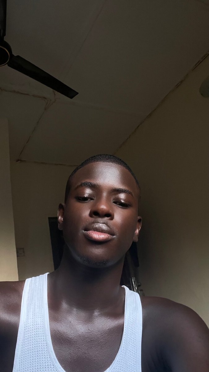 Calm face, loud presence 😌
