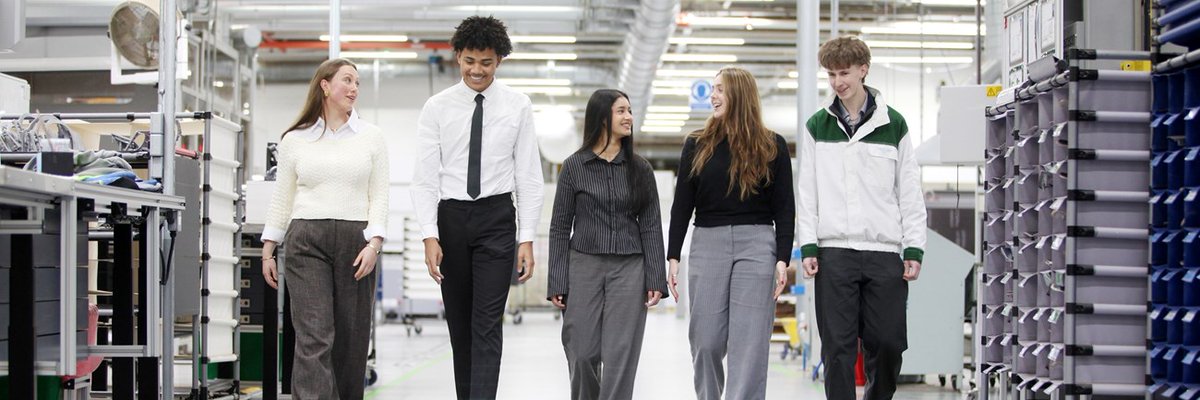 europawire's tweet image. Bentley Launches 25 Apprenticeship Opportunities for 2026 to Support Beyond100+ Strategy and Skills Development news.europawire.eu/bentley-motors…

@BentleyMotors #applications #2026apprenticeships #automotive #talent #electrification #sustainability #innovation #careers #skills