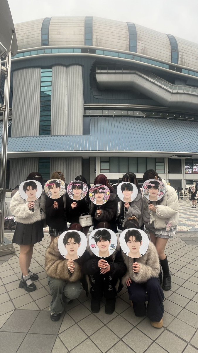 えっとよしPの私密かに参戦してますWWWWWWWW
助っ人しぬWWWWWWWW