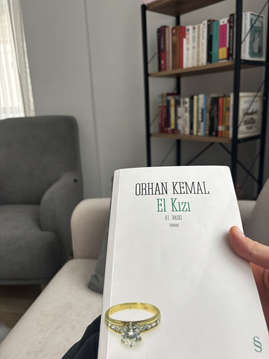Zehrablk1's tweet photo. Bugün biraz ‘ home sweet home’ modu✨🏘️📚 https://t.co/ZgGK5Rtgjz