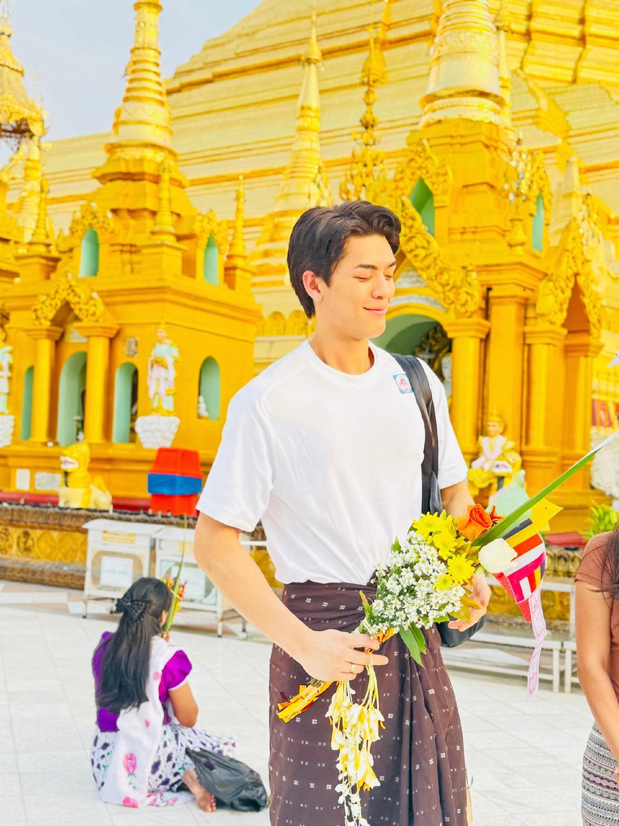 mn_wai1's tweet photo. @Josswayar in Myanmar ❤️🔥
#JossWayar #JosswayarInMyanmar
#picCrd https://t.co/dYCmeNjeqo