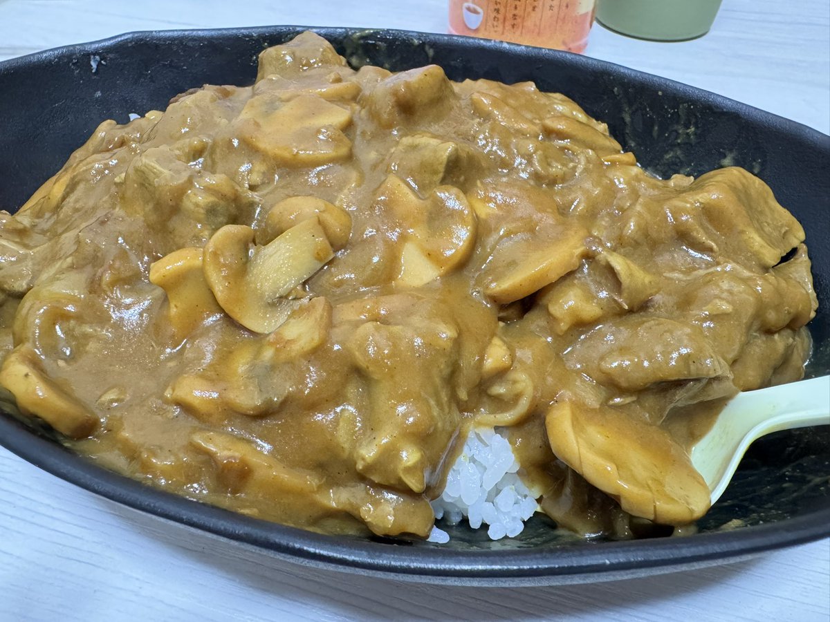 ᴄʜɐᴍ𓁲❦ tweet media