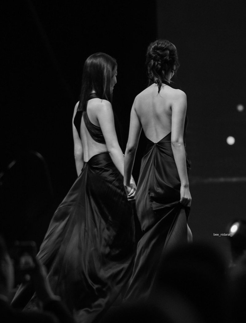 BrendaAlvi's tweet photo. Nos falta una versión 2026 🙂‍↕️ sigan votando!! 

#ฟรีนเบค #FreenBecky
#srchafreen #beckysangels https://t.co/3i670DWjm5