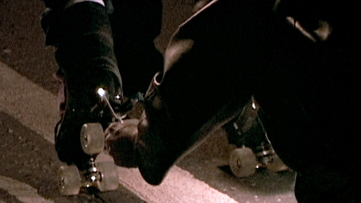ParamountPlusFR's tweet image. Tester des rollers propulsés par des fusées en 4 images. #Jackass