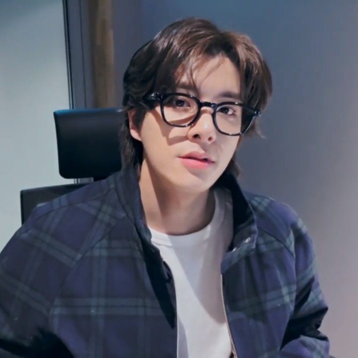 jakeyclub's tweet image. #JAKE today’s news 😭❤

“ENHYPEN’s Jake Shares Producing Debut and K-Pop Realities”
“ENHYPEN’s Jake Produces Two Tracks on New Vampire Album”
“ENHYPEN’s Jake Sim Hosts Charming Weverse Live for New Album”
“ENHYPEN’s Jake Shares Sleep Obsession Behind 'Sleep Tight'”