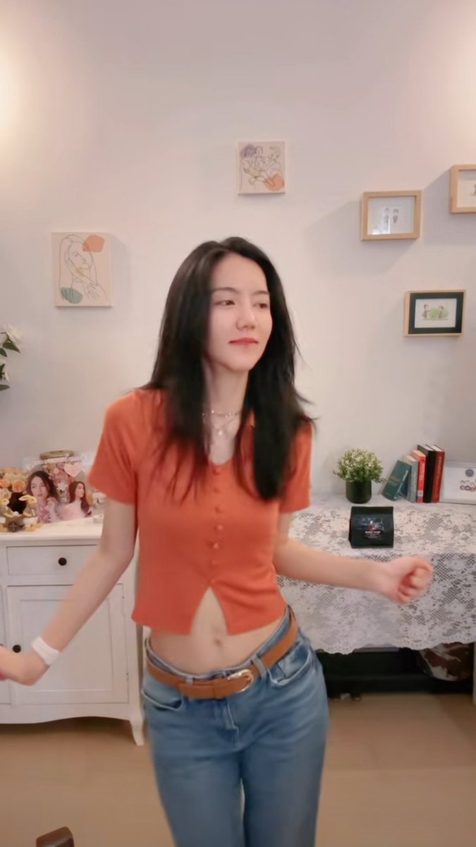 สวยมากกกก😍🧡 #ริชชี่อรเณศ