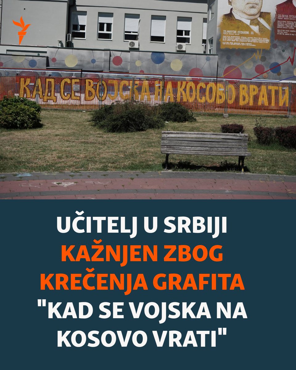 Kaznu od 25 evra opozicioni aktivista i učitelj je morao da plati, jer je "bez dozvole" prekrečio grafit "Kad se vojska na Kosovo vrati" u dvorištu škole u Srbiji u kojoj je zaposlen.

Čitajte: tinyurl.com/huc7m7pm