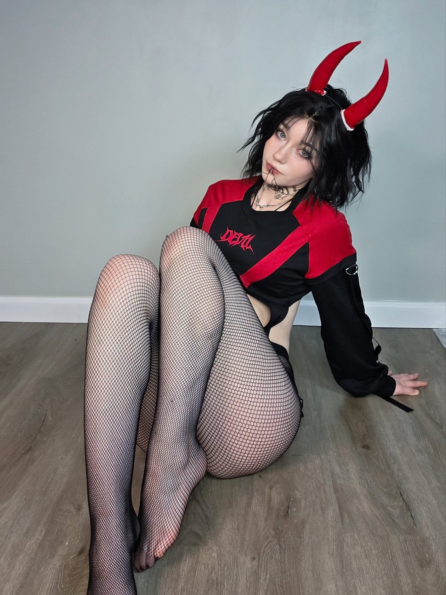 foxworshper's tweet photo. she can truly do it all, so divine https://t.co/NfiLdFHklq
