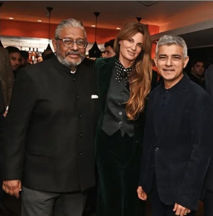 Simon3206639986's tweet image. The man on the left was just convicted of rape. He is good friends with Sadiq Khan. By James' standards we should all now assume Khan is just as bad.