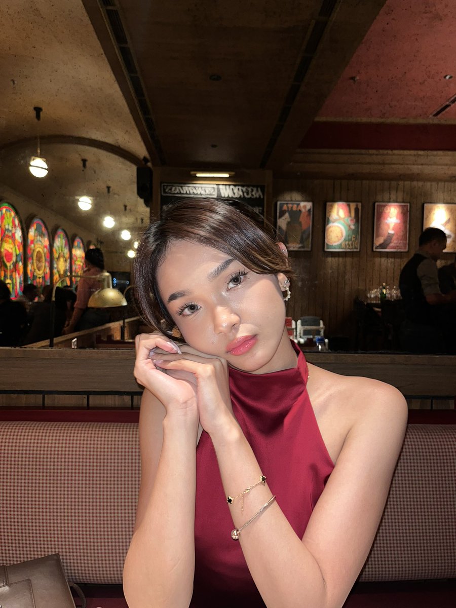 𝔸𝕡𝕣𝕚𝕝 tweet media