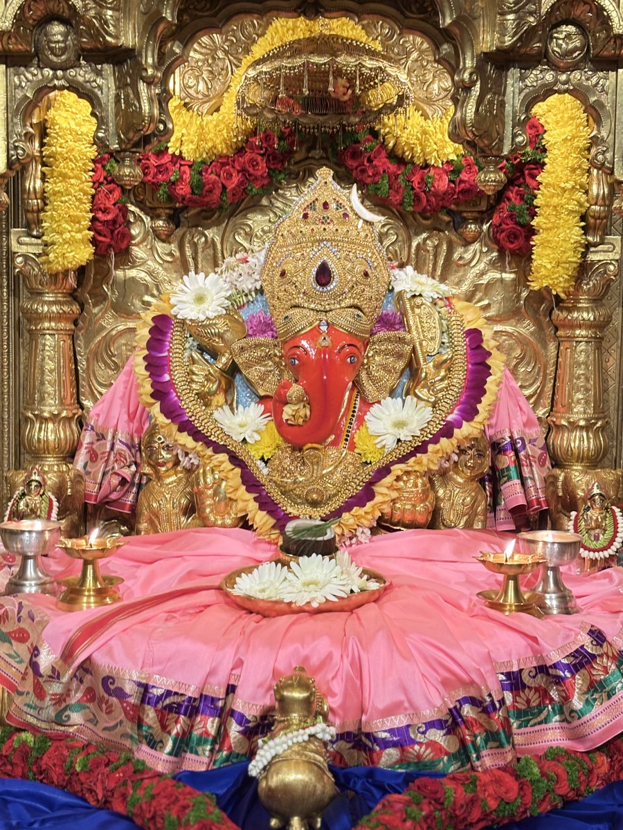 🙏 गणपती  बाप्पा मोरया 🌺मंगलमूर्ती मोरया 🙏१०/०२/२०२६
🙏Ganapati Bappa Moraya 🌺 Mangalmurti Moraya  🙏10//02/2026