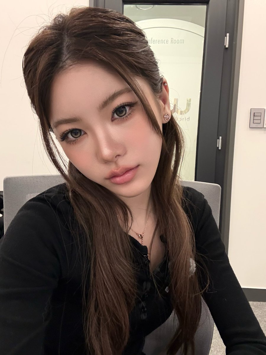 케이팝에서 굴러본 언니들은 이미
영파씨 지아나 잡고 있더라