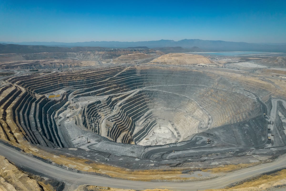 🚨🇲🇽 BREAKING — Over 200 mining concessions to be returned to the Mexican state, Sheinbaum announced.