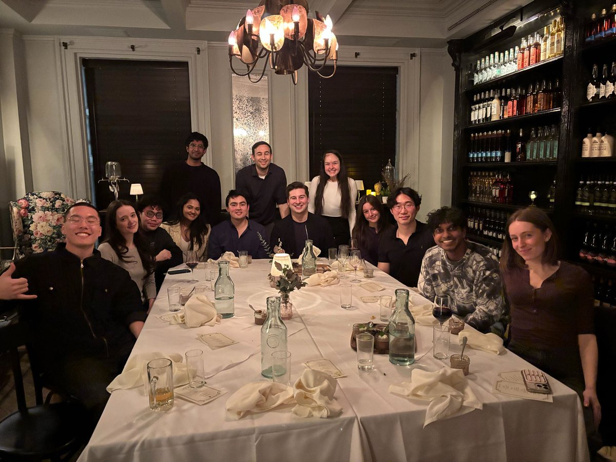 Angela Busheska tweet media