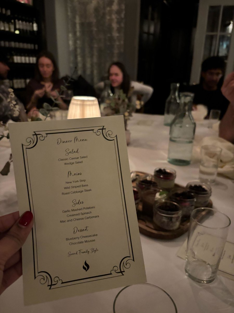 Angela Busheska tweet media