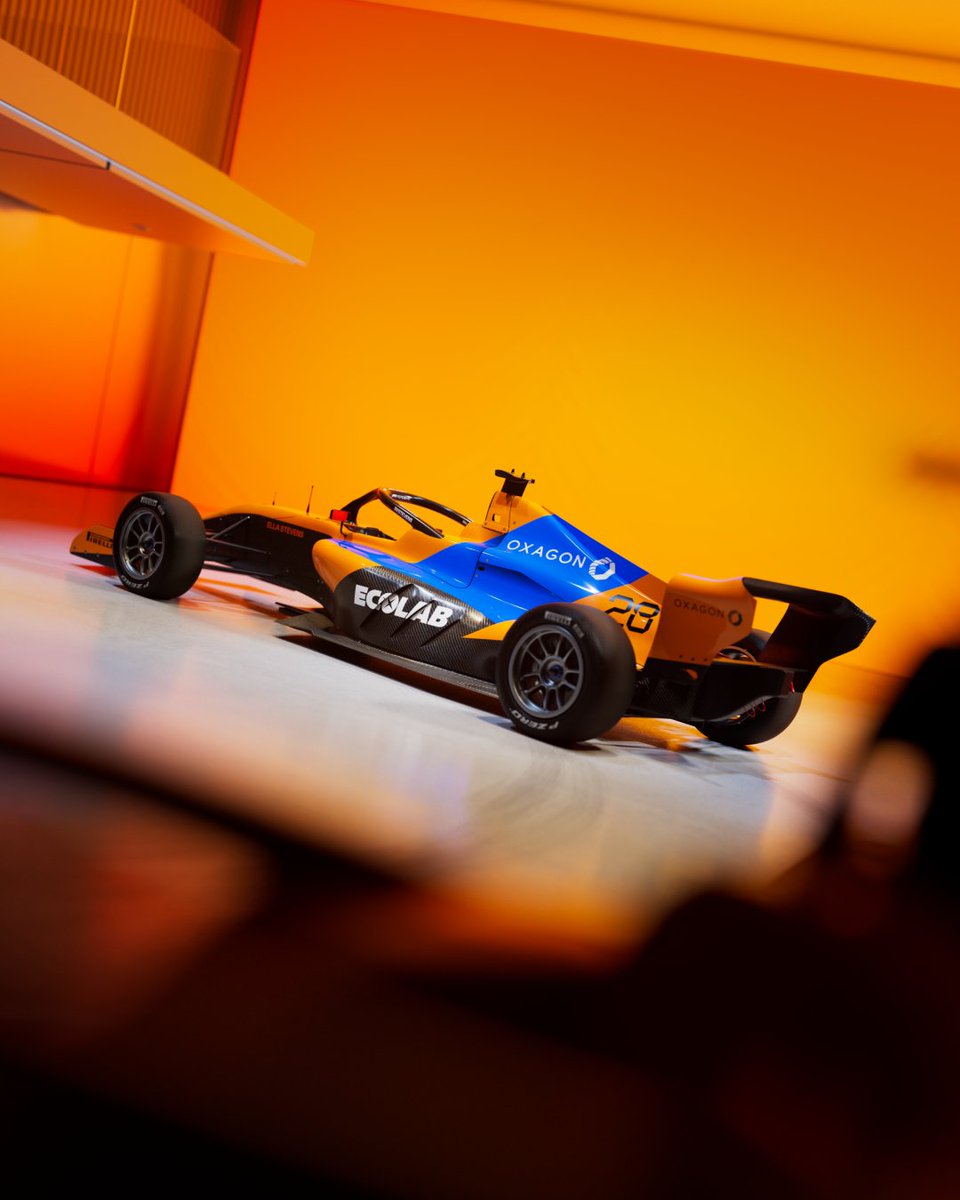 McLarenF1's tweet image. Papaya with some blue highlights 🧡💙

Ella Stevens' 2026 @NEOM livery just dropped 🤩

#McLaren | #F1Academy
