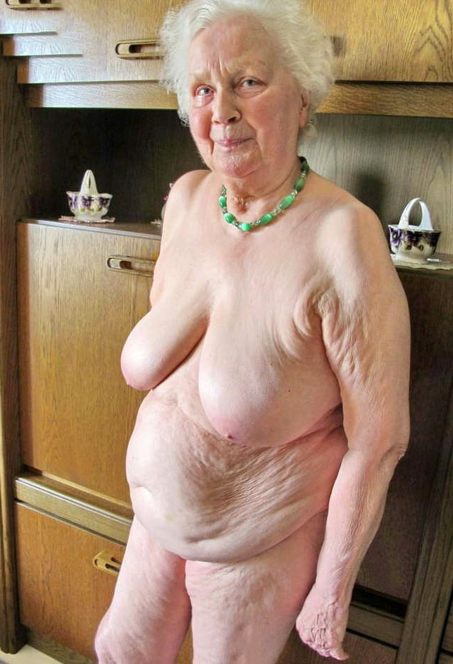 MisterSloan0426's tweet photo. Granny's titties for Tuesday. #1 https://t.co/Y5wyirQmco