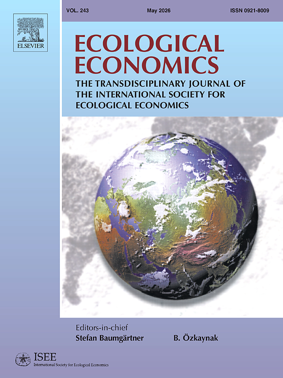 FLACSOec's tweet photo. 📰 #NoticiasFLACSO
La revista Ecological Economics (Vol. 243) publica el artículo “Extraction and Dematerialization in Latin America, 1970–2023”, escrito por el profesor Fander Falconí @fanderfalconi en coautoría con Rafael Burbano (EPN), Pedro Cango (IKIAM) y Ruth Intriago (FLACSO). Este artículo tiene como objetivo analizar las causas del aumento en la extracción de materiales en América Latina y el Caribe (ALC) en un contexto marcado por una débil desmaterialización relativa. Los autores sostienen que el crecimiento del Producto Interno Bruto (PIB), lejos de aliviar la presión sobre los recursos naturales, ha impulsado la expansión de las actividades extractivas, perpetuando un patrón de crecimiento intensivo en materiales.

Más información: https://t.co/K1kjbzBz6Y