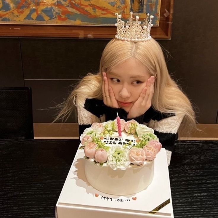 it’s Rosé’s birthday! 🎂🌹 

drop your fave song of hers and let’s celebrate this QUEEN 👑

#Chapter29WithROSÉ
#넘버원걸_로제야_생일_축하해