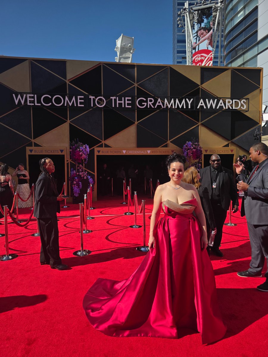 mdcmuse's tweet image. ✨️GRAMMY® WEEK HIGHLIGHTS✨️

The Red Carpet!!! 🤩🤩🤩🤩🤩
 
Sunday, February 1, 2026

Dress: Viola Chan Couture 
Boutique: Diamonds and Pearls by David's 
Makeup: Christine Nataya
Hair: Angela Knox 
Skincare line: @SHISEIDO_USA 
Tuxedo: Brooks Brothers