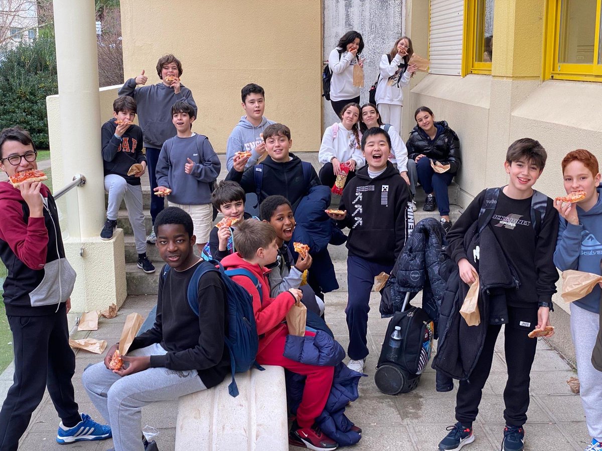 El viernes 6 febrero recibimos a los alumn@s de 6 de Primaria de los centros adscritos.
Participaron en talleres de Educación Plástica, Música y Educación Física. 
L@s alumn@s de 1 ESO y Devas, les acompañaron. Los mejores deseos para el próximo curso 26-27!