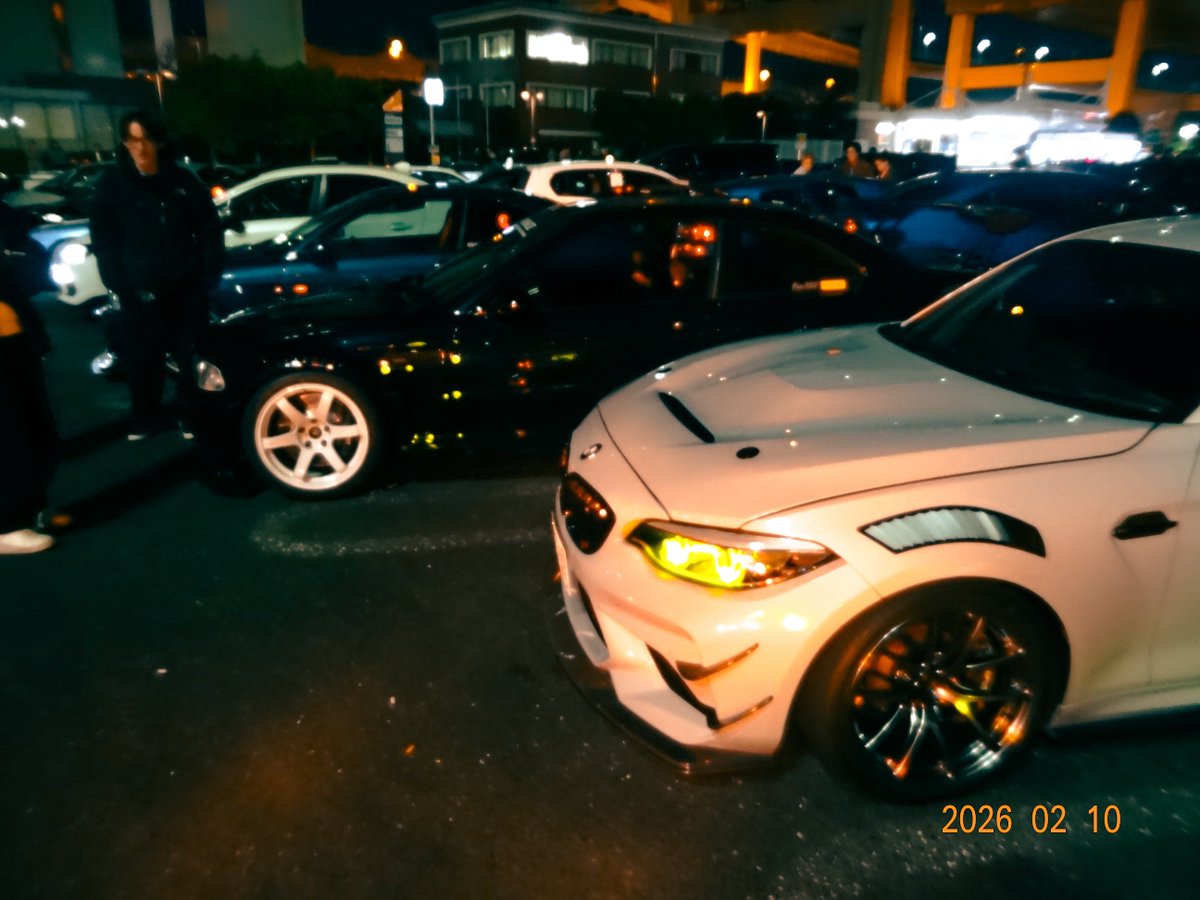 fd166's tweet image. iPhone17proと14年前のサイバーショット
エモさ&amp;lt;ピント合わないポンコツ