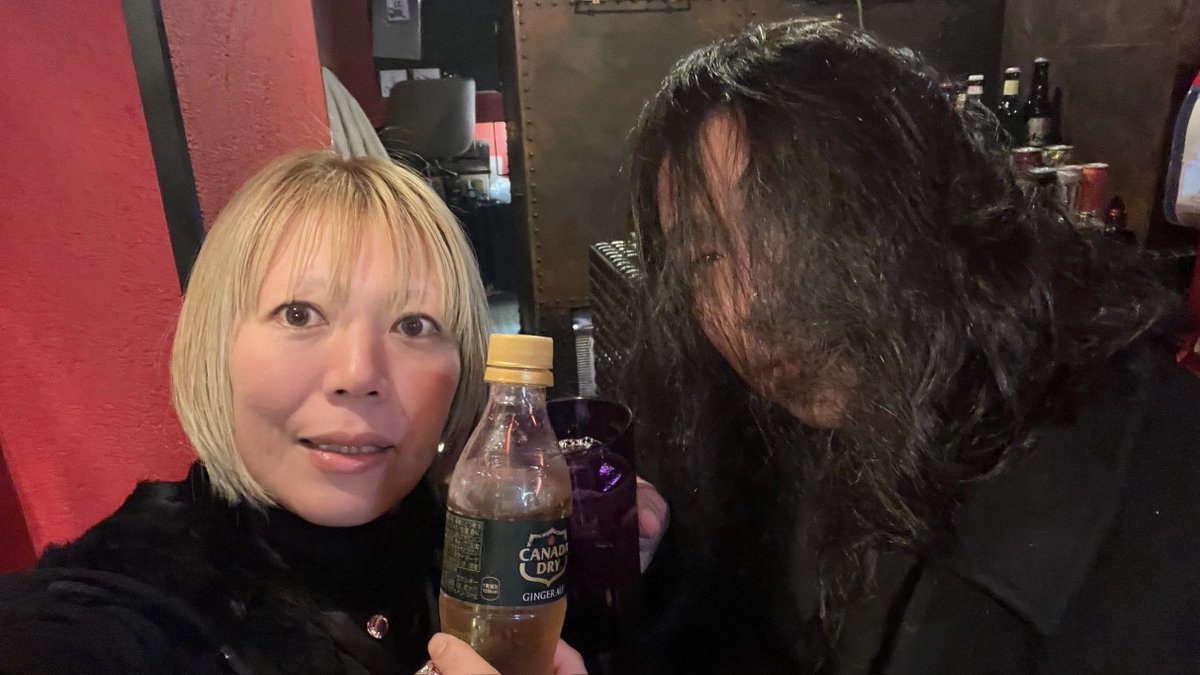 2026/02/07
club mercury
重厚な黒のロングコートが
お似合い😘

 #けんびーさんといっしょ