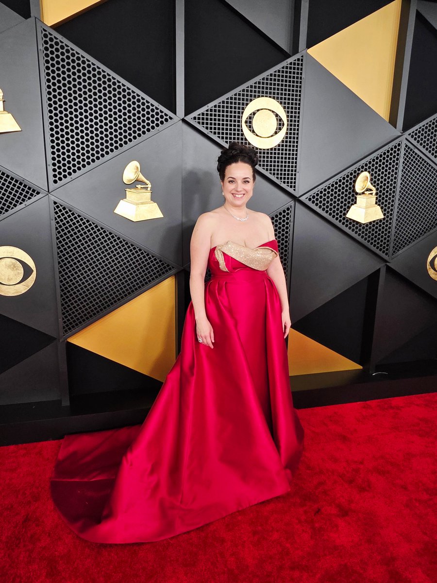 mdcmuse's tweet image. ✨️GRAMMY® WEEK HIGHLIGHTS✨️

The Red Carpet!!! 🤩🤩🤩🤩🤩
 
Sunday, February 1, 2026

Dress: Viola Chan Couture 
Boutique: Diamonds and Pearls by David's 
Makeup: Christine Nataya
Hair: Angela Knox 
Skincare line: @SHISEIDO
