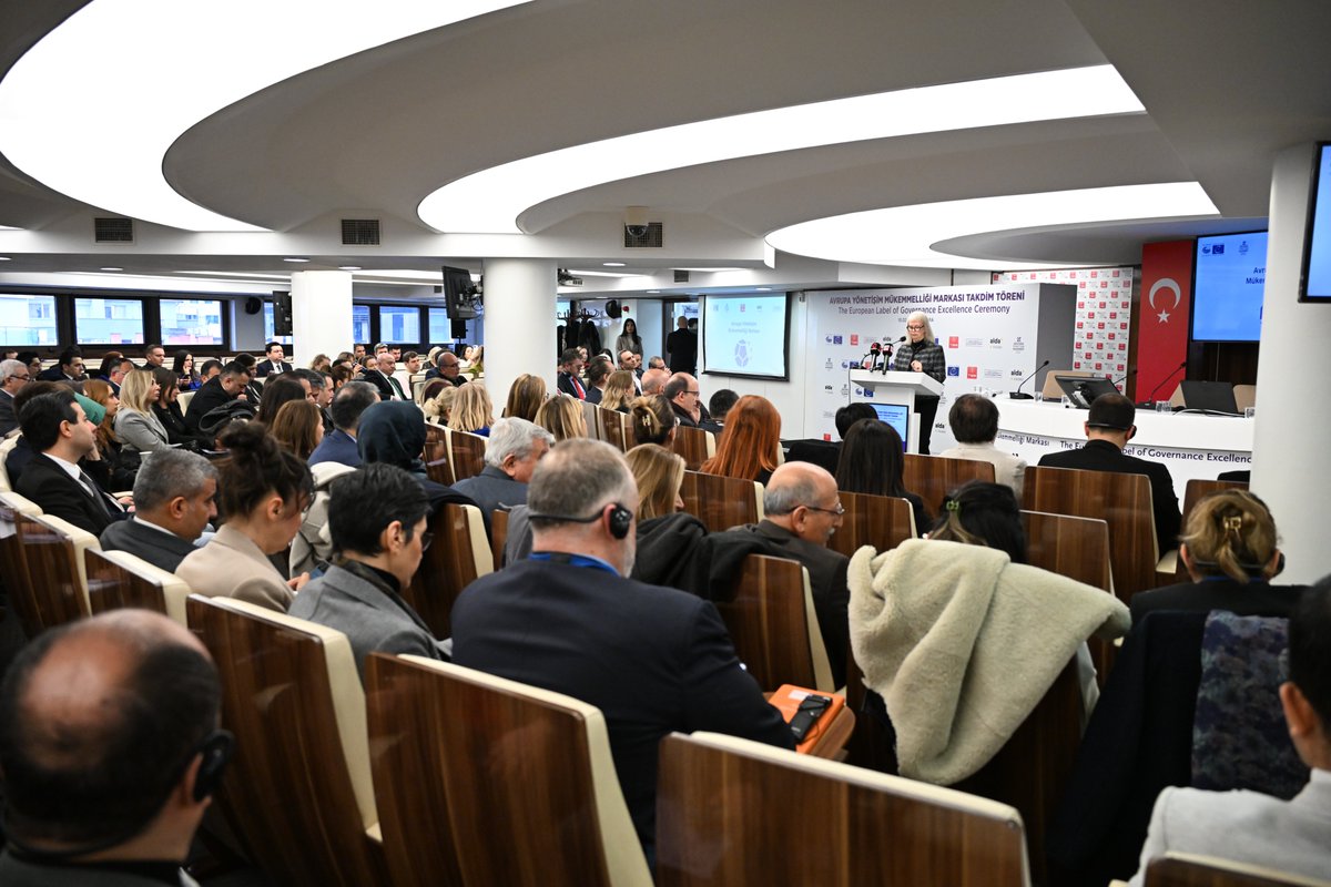 COECongress's tweet photo. Congrats to the 16 municipalities of Türkiye awarded the ELoGE for democratic governance at the ceremony in Ankara! Vice-President @dalmaneek  praised their dedication to transparency and citizen engagement. 🇹🇷 #ELoGE #GoodGovernance https://t.co/K9vbR5WyZZ