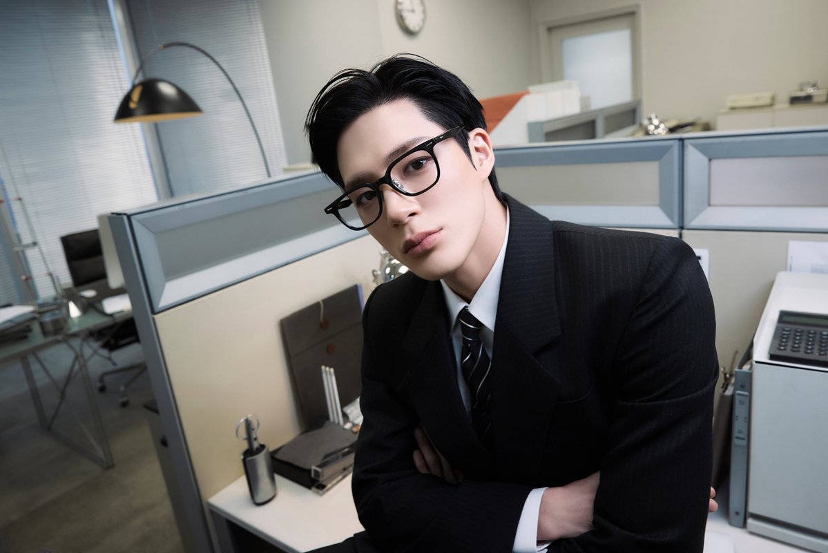 이것도 너무 생로랑적인 뷰티가있었는데 아