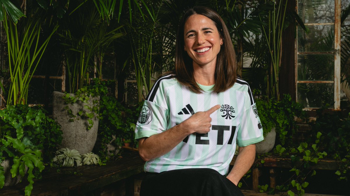 AustinFC's tweet photo. CEO of @TheTrailATX, Julie Fisher is dedicated to protecting, enhancing, and connecting the Ann and Roy Butler Hike-and-Bike Trail at Lady Bird Lake for the benefit of all.

Julie is Rooted In ATX. https://t.co/qrCnBAgGdf