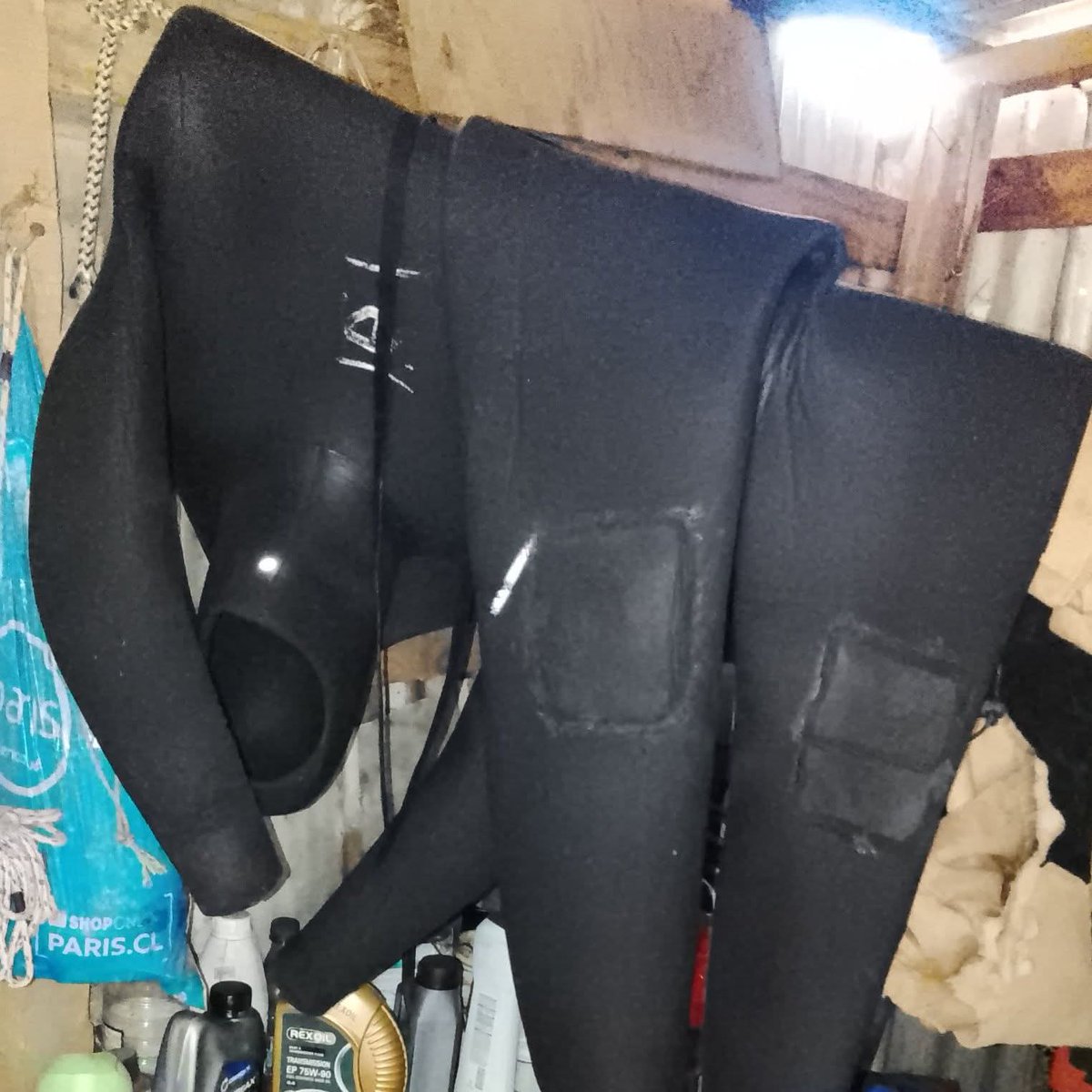 De mis contactos de buen corazón ❤️ alguien tendrá un buzo como el que aparece en la fotografía y se lo pueda donar a la sra Normita y su familia 🙏🥹 ya que el día domingo sufrieron el robo de su único sustento para poder mariscar y ahora quedaron de brazos cruzados 🥹🙏💙
RT rt