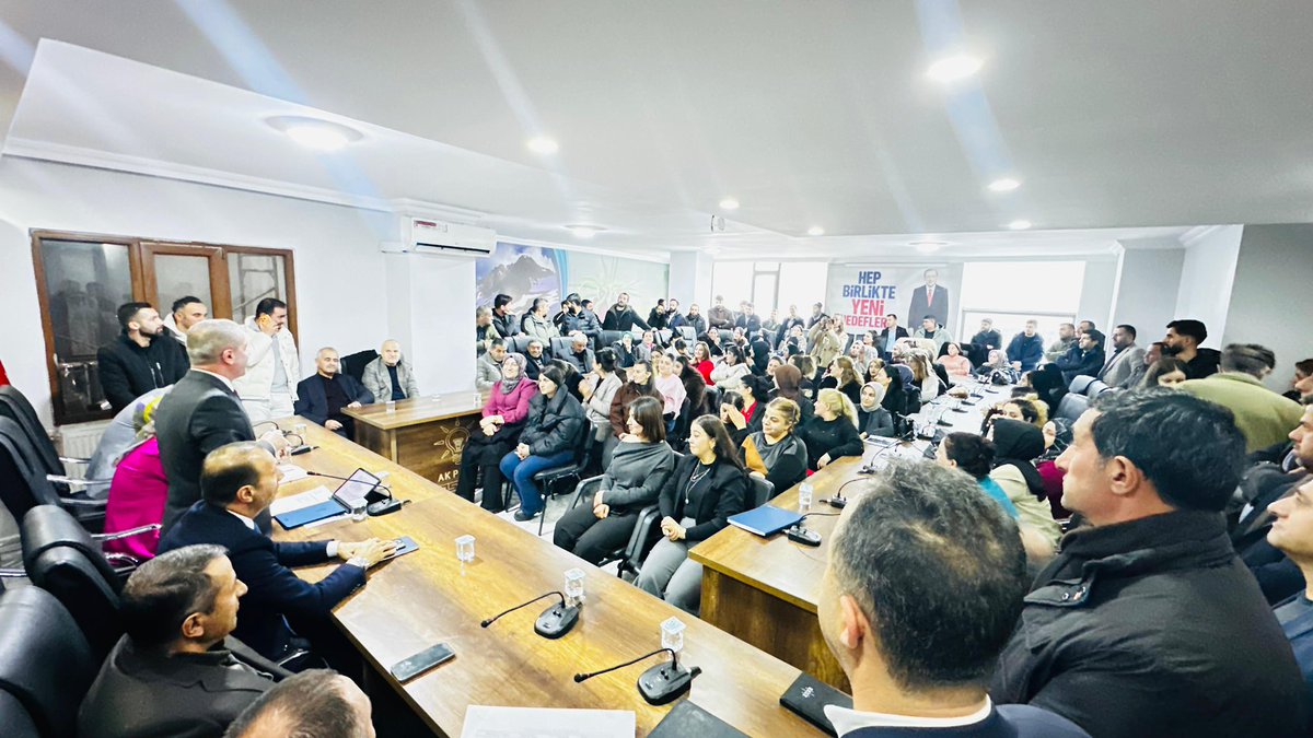 Akgencyova's tweet photo. 📍 Yüksekova İlçe Başkanlığı

Şubat Ayı İlçe Danışma Meclisi Toplantımızı, İl Başkanımız Av. Sn. @KayaZeydin ’nın teşrifleriyle gerçekleştirdik.

Teşkilatımızın birlik ve beraberliğini pekiştiren, hedeflerimizi ve yol haritamızı daha da güçlendiren bu önemli toplantının; ilçemize, davamıza ve yarınlarımıza hayırlı olmasını temenni ediyoruz.

Milletimize hizmet yolunda kararlılıkla yürüdüğümüz bu kutlu yolda, istişare kültürümüzü daha da güçlendirerek çalışmalarımıza azim ve gayretle devam edeceğiz.

Rabbim birlik ve beraberliğimizi daim, hizmet yolumuzu açık eylesin.
@RTErdogan @AKGenclikGM