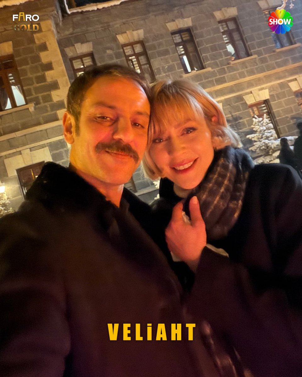 veliahtdizi's tweet photo. Kars’ı daha da güzelleştiren kahkahalarıyla #YahDer selfiesi 🤳🏼😍 @erkankeka #HazalTüresan

#Veliaht her perşembe 20.00'de Show TV'de 👑

@ShowTV @farocompany @GoldYapim https://t.co/oByPdzYYDX