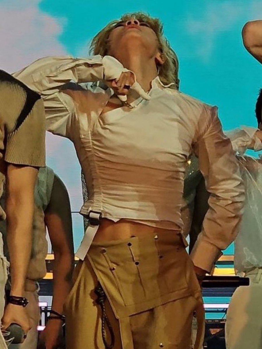 Silvia_wrath's tweet photo. Omega im!e &amp; his hips😵‍💫🫠 this would make a very possessive alpha pretty happy😏 https://t.co/0PVQ85FcKA