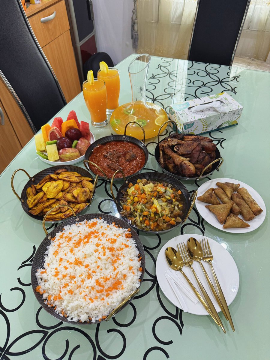 Gm 🥰🥰🥰 pls I will engage on your post soon just give me time 🙏🙏🙏 Client choke