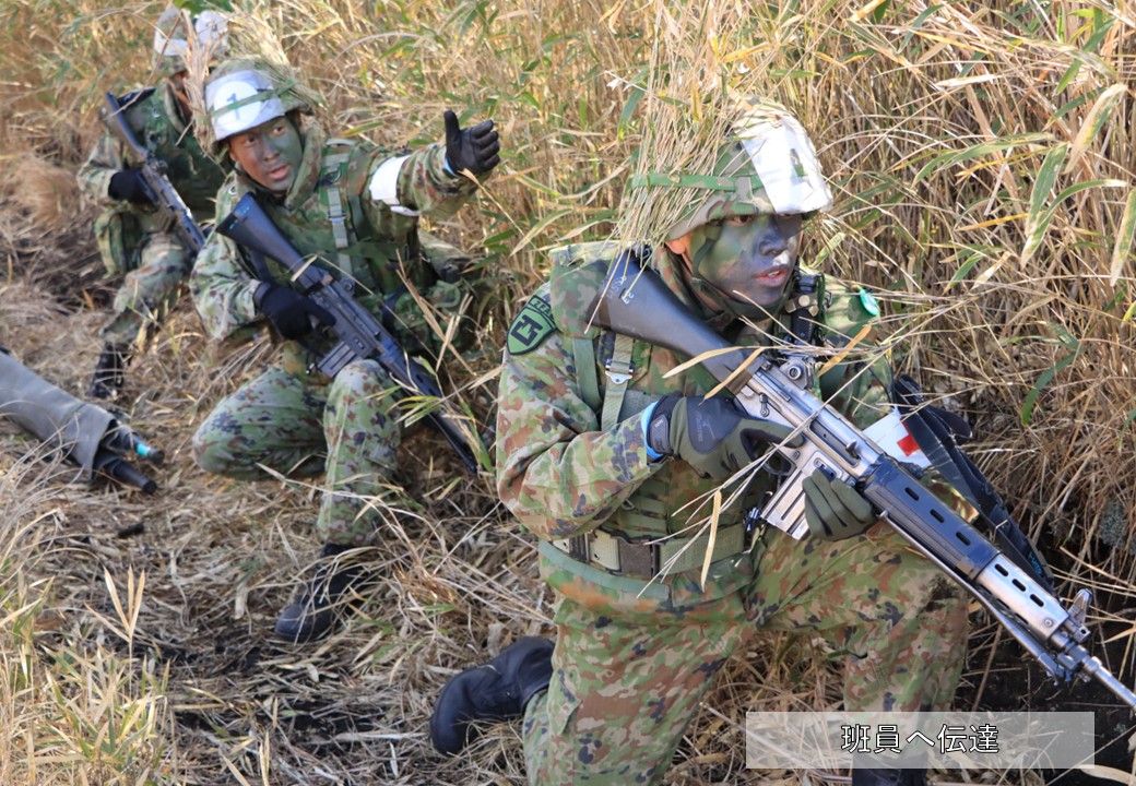 yufuinpr's tweet photo. 令和８年２月４日(水)十文字演習場において団補助担架員練成集合訓練をうけている隊員さんたちが総合訓練を実施していたグワッ⭐
隊員たちは、様々な状況に対し障害を乗り越え、迅速に対応・救急処置を行い訓練の成果を発揮することができたグワッ🦆‼

#湯布院駐屯地 #第２特科団 #広報 https://t.co/fPZ9qlSC3T