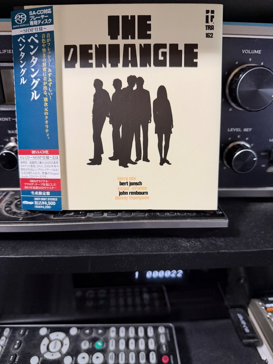 feel_flow's tweet image. #雨が降っているので 、高音質盤を聴く。ペンタングル「ペンタングル」ユニバーサル UIGY-9507 SHM-SACDシングルレイヤー盤。生ギターが生々しい。 #Pentangle #SACD