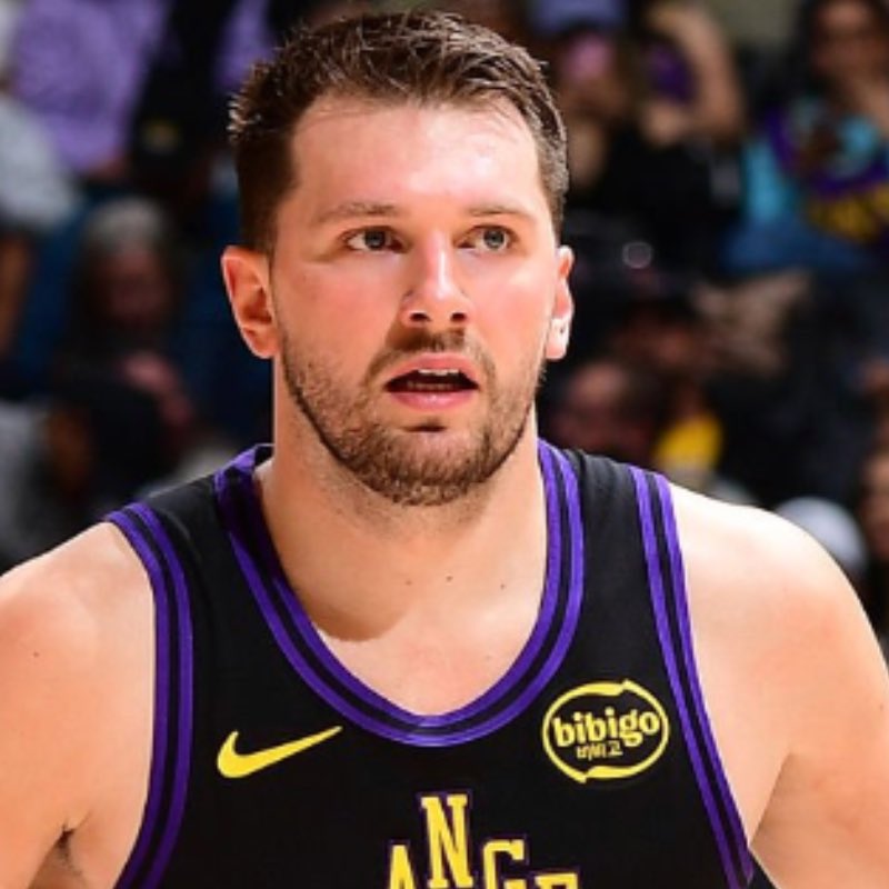 Lakers Lead tweet media