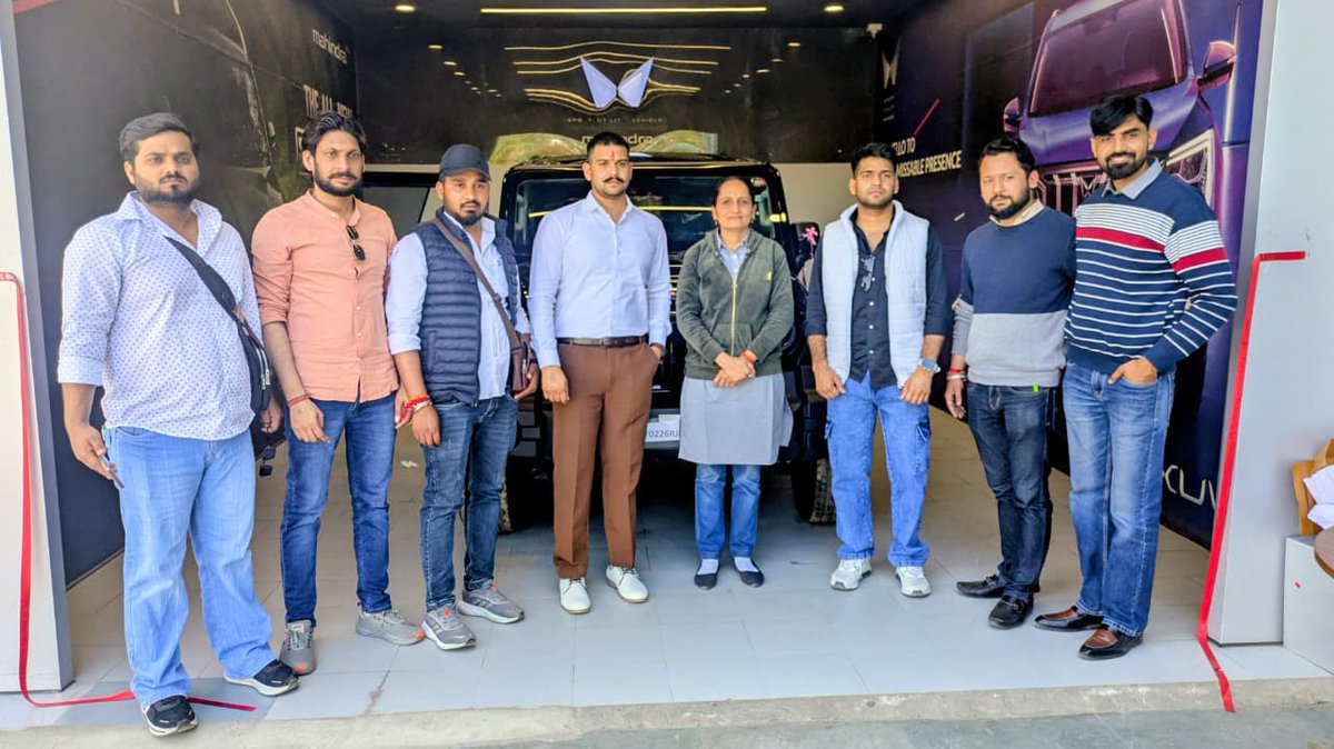 GehlotMotors's tweet photo. Congratulations MR. DIVYAM  RANA S/O DIGAMBAR SINGH RANA for taking the delivery of Mahindra "THAR ROXX” Thanks for joining the Mahindra family #gehlotmotors #delightfuldelivery #tharroxx https://t.co/81BxorkdRh