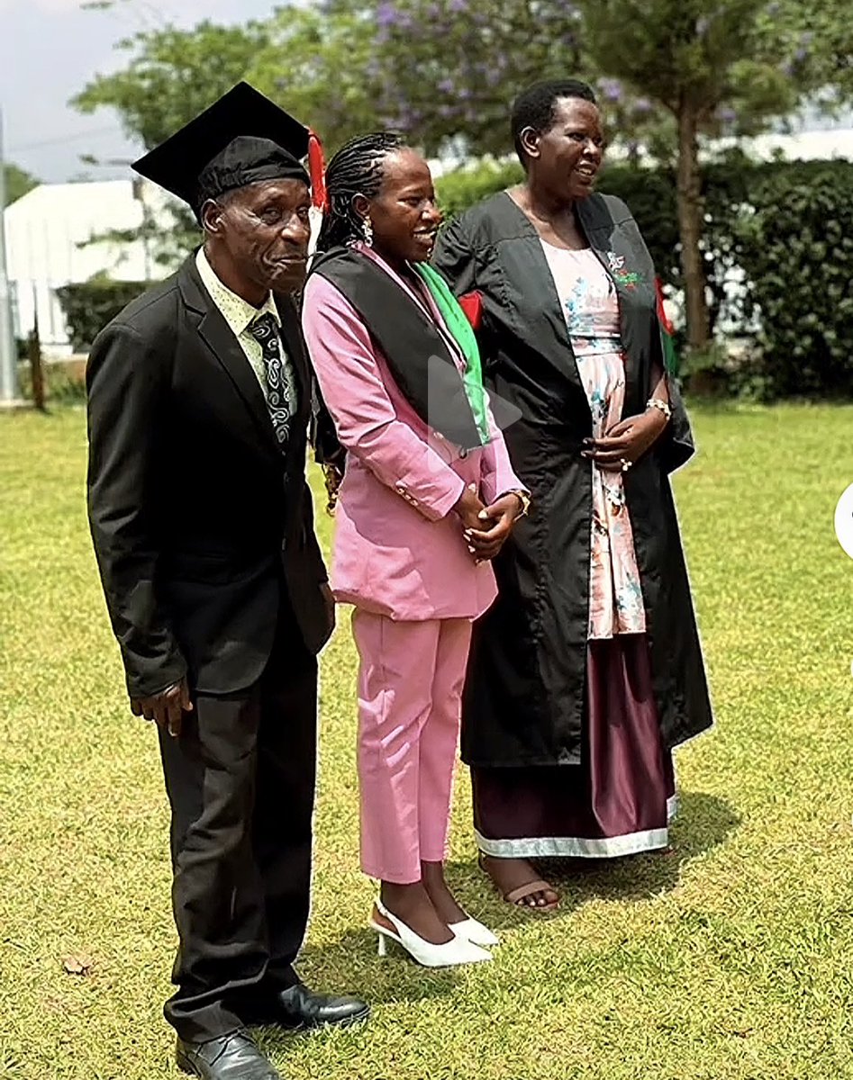 Campus Bee tweet media