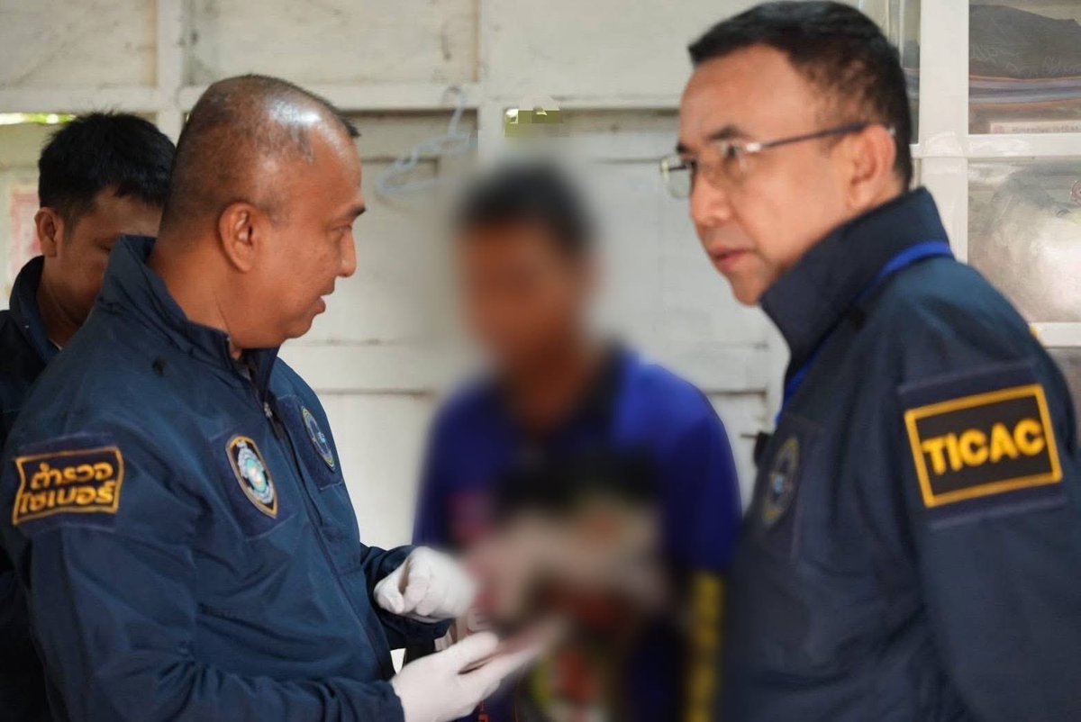 🔴ตำรวจจับชายซึ่งเป็นอดีตพระ ก่อเหตุถอดหัวฉีดน้ำของสายชำระภายในห้องน้ำหญิงสาธารณะใน จ.พิจิตร 

🔴 ก่อนนำปัสสาวะและอสุจิของตนเองใส่ และยังใส่ทินเนอร์ลงในสายชำระก่อนจะต่อเข้าตามเดิมให้ใช้งานได้

🔴 จากนั้นคอยแอบบันทึกภาพหญิงที่เข้าใช้ห้องน้ำดังกล่าวนำไปเผยแพร่ออนไลน์ 

ที่มา:บช.สอท