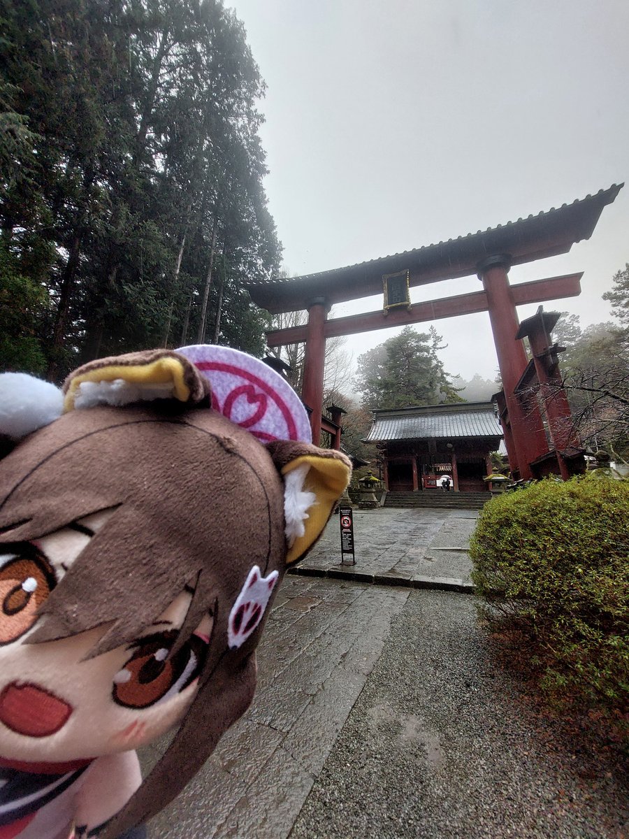 qwe20186's tweet photo. 雨だったけど、元気に忍野八海まで行ってきました！ https://t.co/rolmcvLU3z
