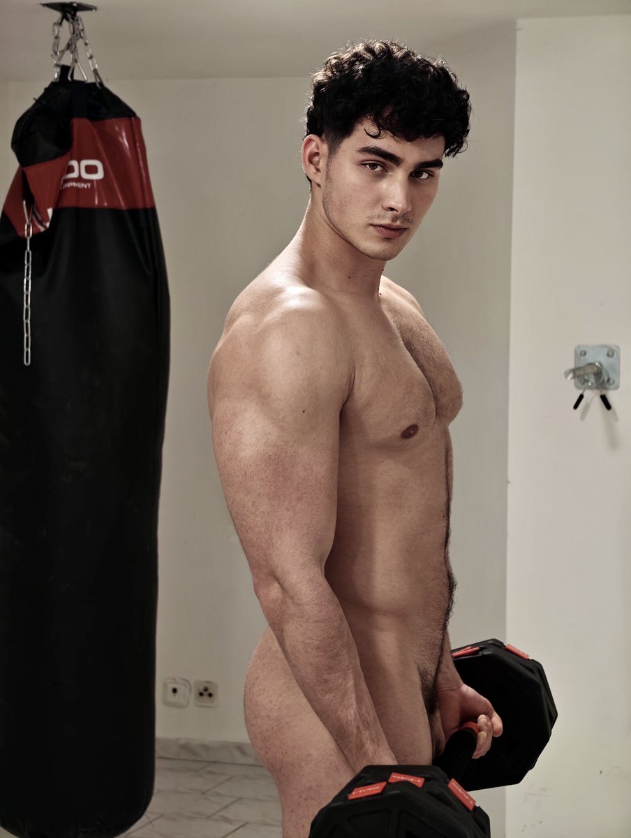 Hello Yan (@helloyan4) on Twitter photo 