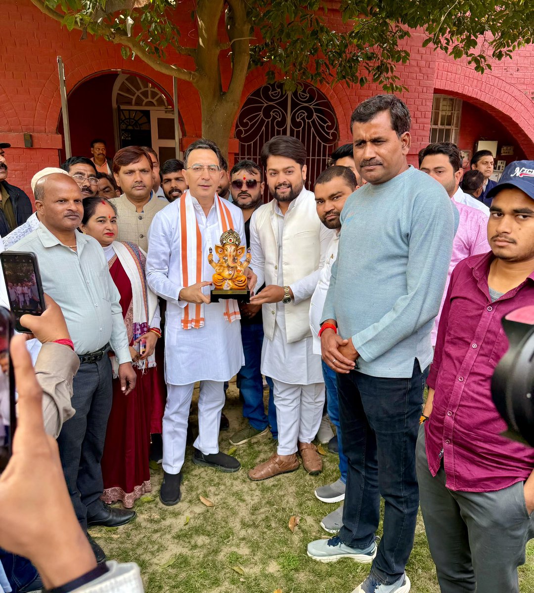 Manil Bajpai मनिल बाजपेई tweet media
