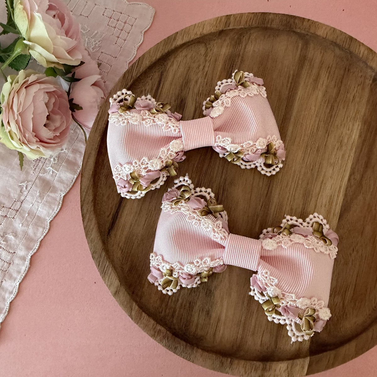 新作❣️希少完売品❣️新作PINKHOUSE ゴールドリボン型クリップ❣️新品未使用 新品 ピンクハウス リトルツインスターズ キキララ リボンクリップ2個