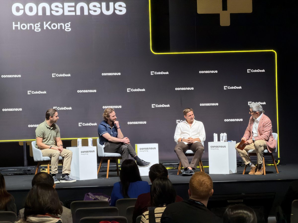 🧵Consensus Hong Kong 2026 Recap

<a href="/consensus_hk/">Consensus Hong Kong</a> 2026 was less of a "hype party" and more of a "strategic regrouping." Despite the heavy market sentiment, the energy was focused on building what actually lasts. Here are my 4 key takeaways.  

1️⃣Survival through Stamina

The era of